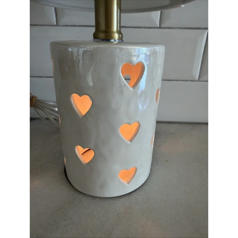 Ceramic Heart Cutout White Lamp With 3way Switch And Bottom Night Llght